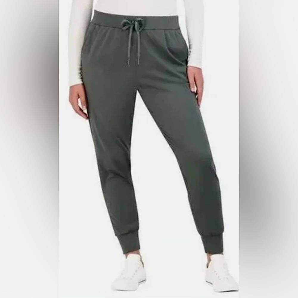Women’s Sage Collection Nylon Stretch Drawstring Waistband Joggers Size Medium
